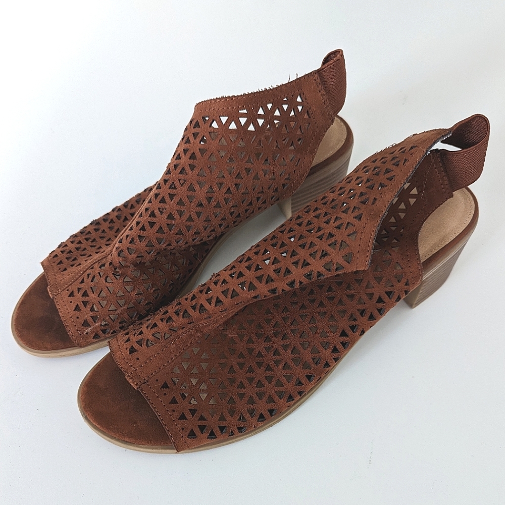 A&E Women's sandals heels wide fit